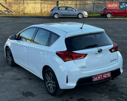 Білий Тойота Ауріс, об'ємом двигуна 1.8 л та пробігом 226 тис. км за 11499 $, фото 12 на Automoto.ua