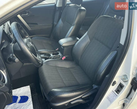 Белый Тойота Аурис, объемом двигателя 1.8 л и пробегом 226 тыс. км за 11599 $, фото 20 на Automoto.ua