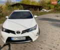 Белый Тойота Аурис, объемом двигателя 2 л и пробегом 133 тыс. км за 9950 $, фото 1 на Automoto.ua