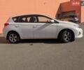 Білий Тойота Ауріс, об'ємом двигуна 1.33 л та пробігом 110 тис. км за 8000 $, фото 2 на Automoto.ua