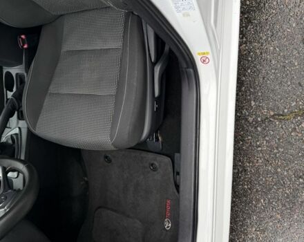 Білий Тойота Ауріс, об'ємом двигуна 1.6 л та пробігом 187 тис. км за 8500 $, фото 8 на Automoto.ua