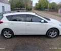 Белый Тойота Аурис, объемом двигателя 1.3 л и пробегом 207 тыс. км за 9100 $, фото 2 на Automoto.ua