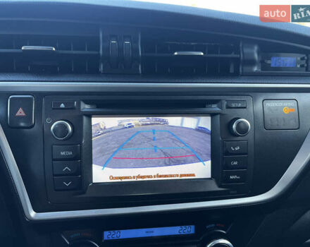 Білий Тойота Ауріс, об'ємом двигуна 1.8 л та пробігом 226 тис. км за 11499 $, фото 31 на Automoto.ua