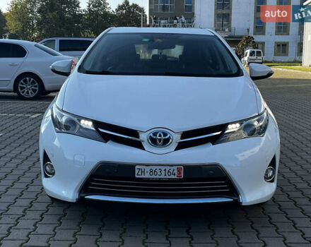 Белый Тойота Аурис, объемом двигателя 1.8 л и пробегом 226 тыс. км за 11599 $, фото 3 на Automoto.ua