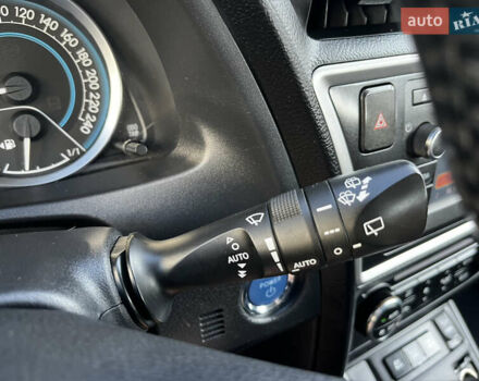 Белый Тойота Аурис, объемом двигателя 1.8 л и пробегом 226 тыс. км за 11599 $, фото 28 на Automoto.ua