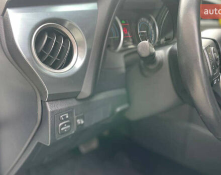 Белый Тойота Аурис, объемом двигателя 1.8 л и пробегом 136 тыс. км за 13000 $, фото 7 на Automoto.ua