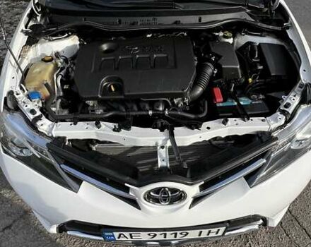 Білий Тойота Ауріс, об'ємом двигуна 1.6 л та пробігом 98 тис. км за 12300 $, фото 12 на Automoto.ua