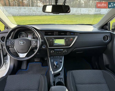 Білий Тойота Ауріс, об'ємом двигуна 1.8 л та пробігом 215 тис. км за 13500 $, фото 32 на Automoto.ua