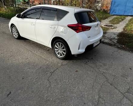 Білий Тойота Ауріс, об'ємом двигуна 1.6 л та пробігом 98 тис. км за 12300 $, фото 7 на Automoto.ua