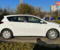 Білий Тойота Ауріс, об'ємом двигуна 1.36 л та пробігом 103 тис. км за 9200 $, фото 7 на Automoto.ua