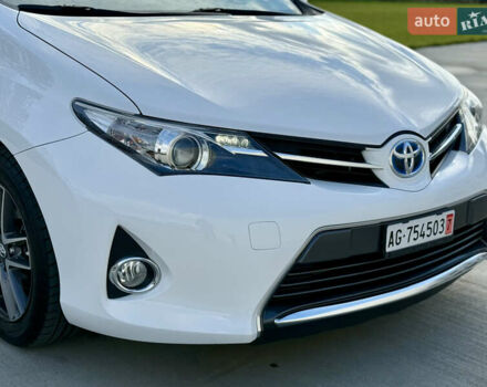 Білий Тойота Ауріс, об'ємом двигуна 1.8 л та пробігом 215 тис. км за 13500 $, фото 8 на Automoto.ua