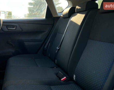 Білий Тойота Ауріс, об'ємом двигуна 1.36 л та пробігом 103 тис. км за 9200 $, фото 19 на Automoto.ua