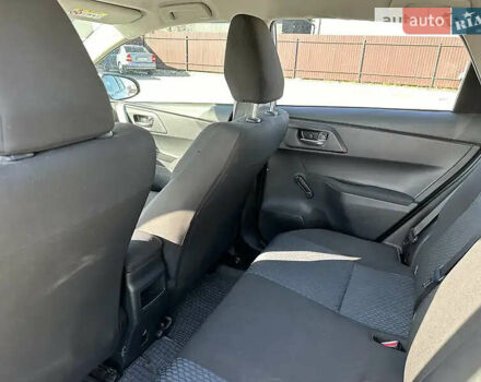 Белый Тойота Аурис, объемом двигателя 1.4 л и пробегом 103 тыс. км за 8800 $, фото 7 на Automoto.ua