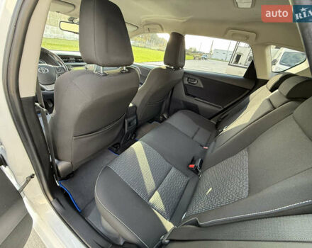 Білий Тойота Ауріс, об'ємом двигуна 1.8 л та пробігом 215 тис. км за 13500 $, фото 33 на Automoto.ua