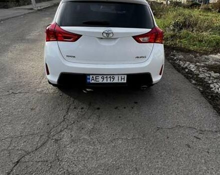 Білий Тойота Ауріс, об'ємом двигуна 1.6 л та пробігом 98 тис. км за 12300 $, фото 9 на Automoto.ua