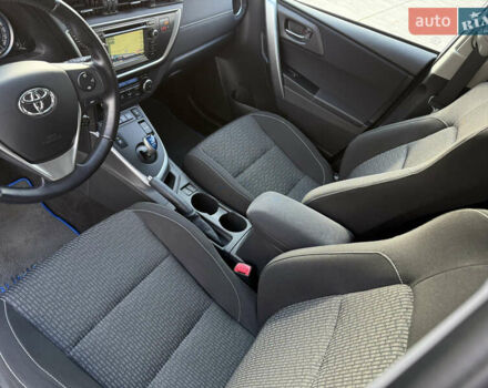 Білий Тойота Ауріс, об'ємом двигуна 1.8 л та пробігом 215 тис. км за 13500 $, фото 18 на Automoto.ua