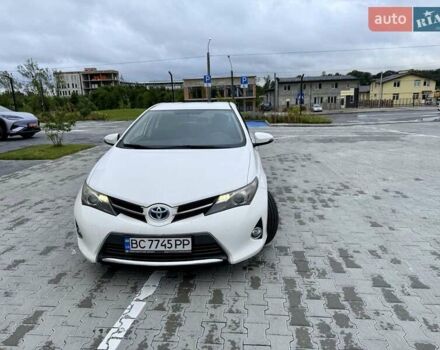 Белый Тойота Аурис, объемом двигателя 1.8 л и пробегом 216 тыс. км за 14400 $, фото 6 на Automoto.ua
