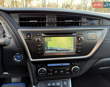 Білий Тойота Ауріс, об'ємом двигуна 1.8 л та пробігом 215 тис. км за 13500 $, фото 25 на Automoto.ua