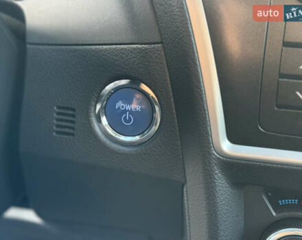 Білий Тойота Ауріс, об'ємом двигуна 1.8 л та пробігом 215 тис. км за 13500 $, фото 24 на Automoto.ua