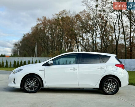 Білий Тойота Ауріс, об'ємом двигуна 1.8 л та пробігом 215 тис. км за 13500 $, фото 7 на Automoto.ua