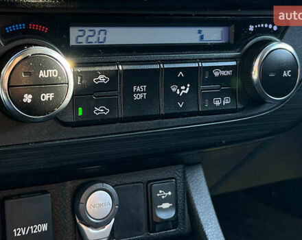 Білий Тойота Ауріс, об'ємом двигуна 1.36 л та пробігом 103 тис. км за 9200 $, фото 15 на Automoto.ua