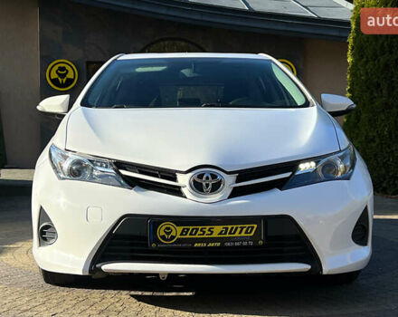 Білий Тойота Ауріс, об'ємом двигуна 1.36 л та пробігом 103 тис. км за 9200 $, фото 1 на Automoto.ua