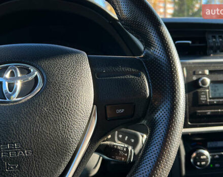 Білий Тойота Ауріс, об'ємом двигуна 1.36 л та пробігом 103 тис. км за 9200 $, фото 11 на Automoto.ua