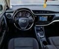 Білий Тойота Ауріс, об'ємом двигуна 1.8 л та пробігом 210 тис. км за 8950 $, фото 2 на Automoto.ua