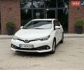 Білий Тойота Ауріс, об'ємом двигуна 1.6 л та пробігом 210 тис. км за 13450 $, фото 2 на Automoto.ua