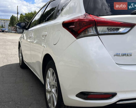 Белый Тойота Аурис, объемом двигателя 1.8 л и пробегом 250 тыс. км за 12300 $, фото 20 на Automoto.ua