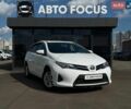 Белый Тойота Аурис, объемом двигателя 1.36 л и пробегом 294 тыс. км за 9790 $, фото 1 на Automoto.ua