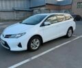 Білий Тойота Ауріс, об'ємом двигуна 1.4 л та пробігом 293 тис. км за 8800 $, фото 2 на Automoto.ua