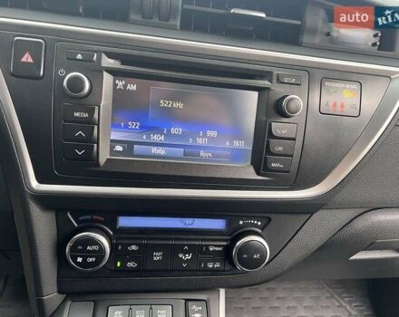 Білий Тойота Ауріс, об'ємом двигуна 1.8 л та пробігом 145 тис. км за 10900 $, фото 20 на Automoto.ua