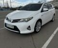 Белый Тойота Аурис, объемом двигателя 1.8 л и пробегом 360 тыс. км за 9500 $, фото 1 на Automoto.ua