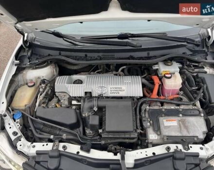 Білий Тойота Ауріс, об'ємом двигуна 1.8 л та пробігом 145 тис. км за 10900 $, фото 23 на Automoto.ua