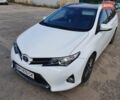 Белый Тойота Аурис, объемом двигателя 1.8 л и пробегом 161 тыс. км за 15000 $, фото 1 на Automoto.ua