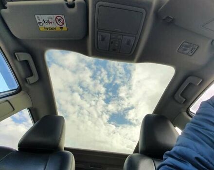 Белый Тойота Аурис, объемом двигателя 1.8 л и пробегом 195 тыс. км за 15000 $, фото 12 на Automoto.ua