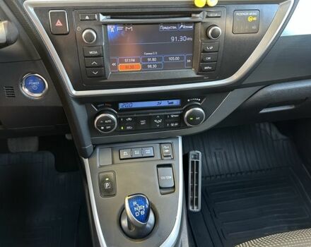 Белый Тойота Аурис, объемом двигателя 1.8 л и пробегом 138 тыс. км за 12500 $, фото 8 на Automoto.ua