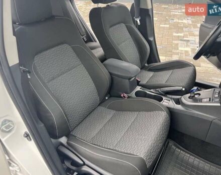 Білий Тойота Ауріс, об'ємом двигуна 1.8 л та пробігом 145 тис. км за 10900 $, фото 12 на Automoto.ua