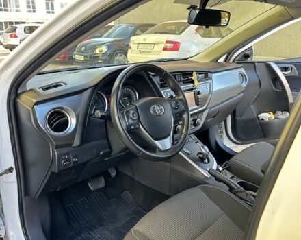 Белый Тойота Аурис, объемом двигателя 1.8 л и пробегом 138 тыс. км за 12500 $, фото 9 на Automoto.ua