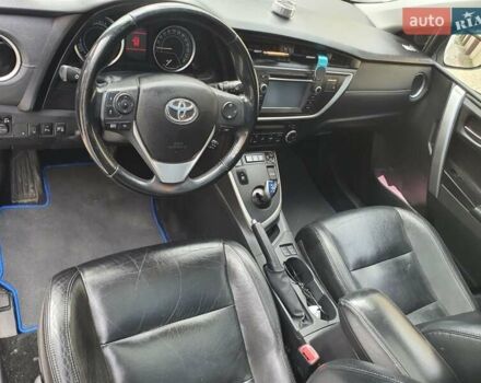 Белый Тойота Аурис, объемом двигателя 1.8 л и пробегом 195 тыс. км за 15000 $, фото 23 на Automoto.ua