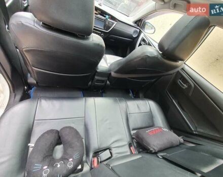 Белый Тойота Аурис, объемом двигателя 1.8 л и пробегом 195 тыс. км за 15000 $, фото 20 на Automoto.ua