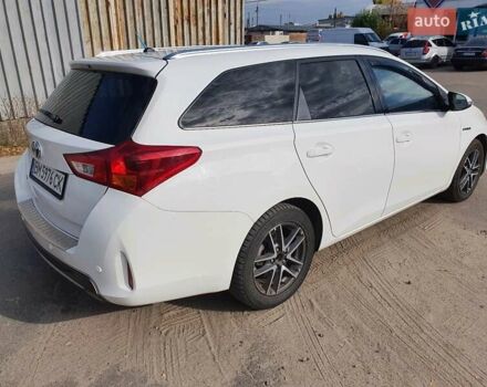 Белый Тойота Аурис, объемом двигателя 1.8 л и пробегом 195 тыс. км за 15000 $, фото 4 на Automoto.ua