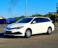 Белый Тойота Аурис, объемом двигателя 1.6 л и пробегом 256 тыс. км за 10700 $, фото 1 на Automoto.ua
