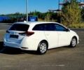 Белый Тойота Аурис, объемом двигателя 1.6 л и пробегом 256 тыс. км за 10999 $, фото 1 на Automoto.ua