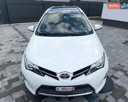Білий Тойота Ауріс, об'ємом двигуна 1.8 л та пробігом 241 тис. км за 13599 $, фото 10 на Automoto.ua