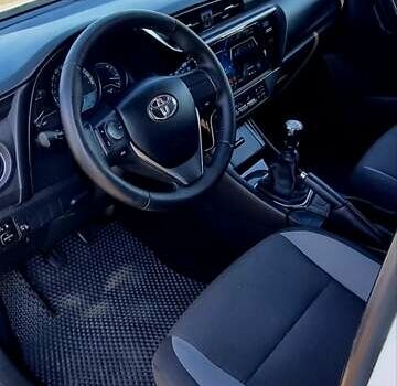 Белый Тойота Аурис, объемом двигателя 1.6 л и пробегом 256 тыс. км за 10999 $, фото 30 на Automoto.ua