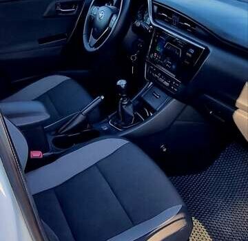 Белый Тойота Аурис, объемом двигателя 1.6 л и пробегом 256 тыс. км за 10999 $, фото 20 на Automoto.ua