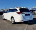 Белый Тойота Аурис, объемом двигателя 0 л и пробегом 256 тыс. км за 10700 $, фото 3 на Automoto.ua