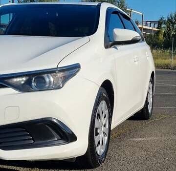 Белый Тойота Аурис, объемом двигателя 1.6 л и пробегом 256 тыс. км за 10999 $, фото 13 на Automoto.ua